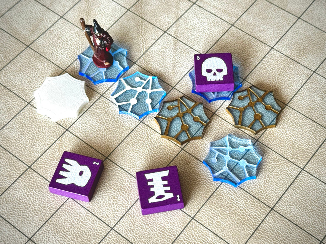 Acrylic prismatic markers under mini figs and quodrox tiles on a hex map